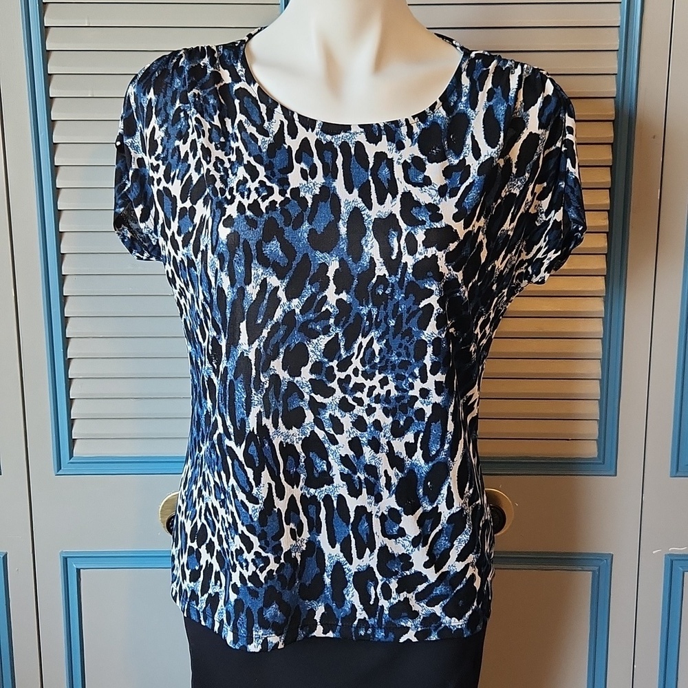 Jocelyn Smith Top Blue Leopard Print Top - Picture 2 of 11